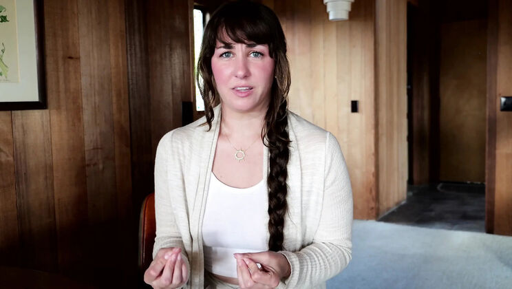 Stepmom Princess Leia Gives Loving Blowjob and Swallows Cum in POV 4K