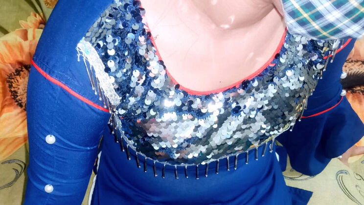 Amateur Teen Girlfriend Fucks in Missionary POV - Homemade Desi Sex