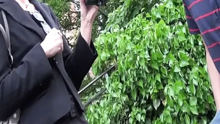 Nasty French Cougar Picks Up Dude For Hardcore Fuck - Amateur Outdoor Sex