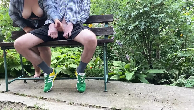 Mature Ukrainian Cougar with Saggy Tits Makes Me Cum Outdoor