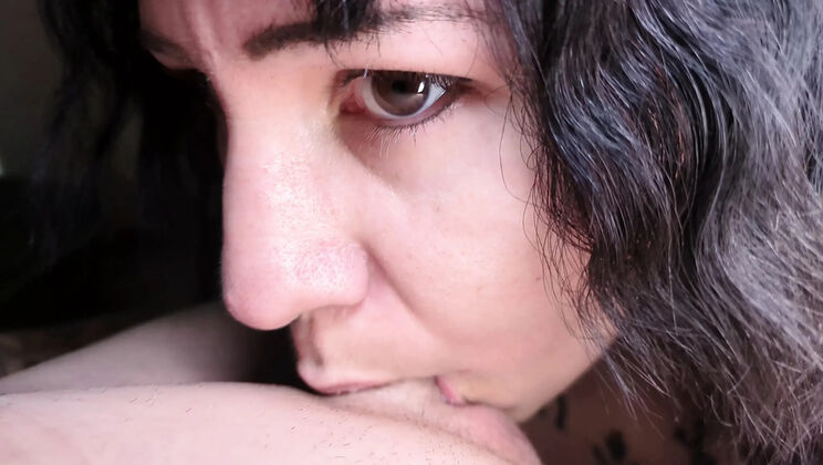 Goth Girl Sloppy Deepthroat Blowjob in Hotel Room - Amateur POV