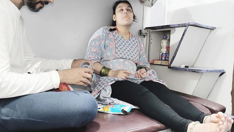 Puja Nude Fucking in Train from Kashmir to Kanyakumari Hindi Audio HD