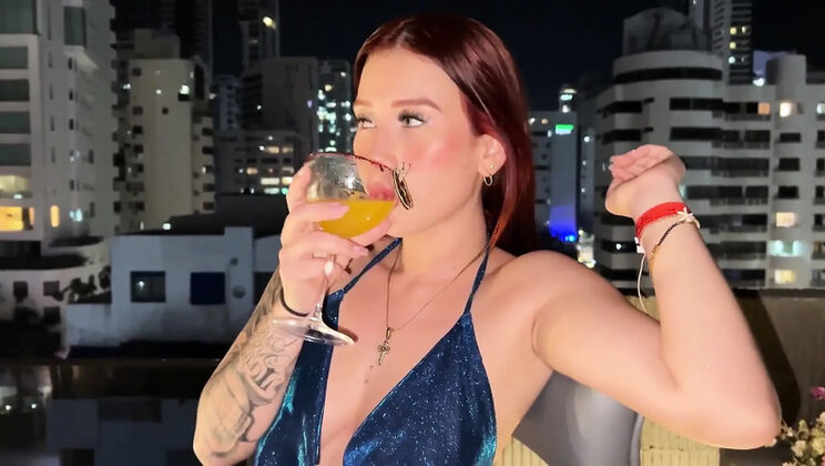 Katty Blake Cheats on Husband with Stranger Photographer - Cowgirl Riding and Blowjob in Another City