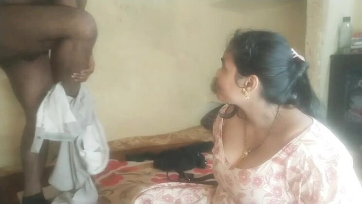 Desi Girl Sucks Big Dick Till Huge Cumshot - Hot Indian Blowjob & Facial