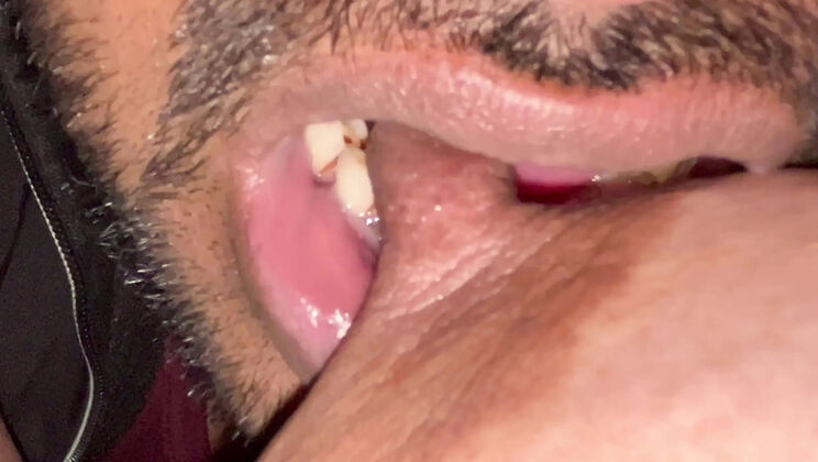 Desi Aunty Gives Shivering Handjob Massage in Bedroom - Catchybusty Big Natural Tits