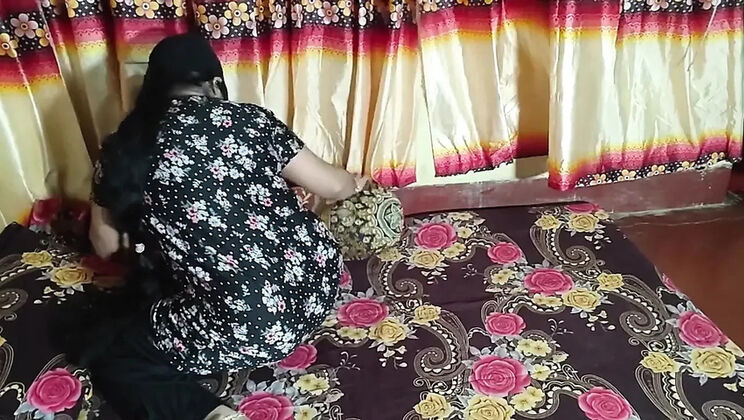 Desi Couple's Private Sex - Hot Bangladeshi Amateur Fucking in HD