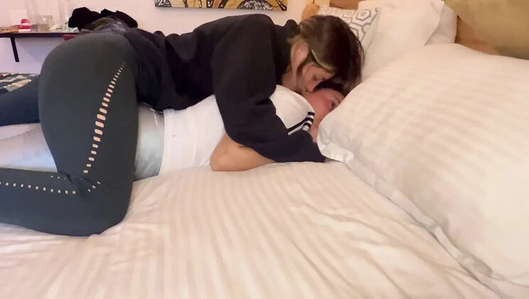 Scarlettandc Amateur Lesbian Teens - Latina Girlfriend's Tight Pussy Fingered & Eaten - Bigger Than Her Husband's Cock!