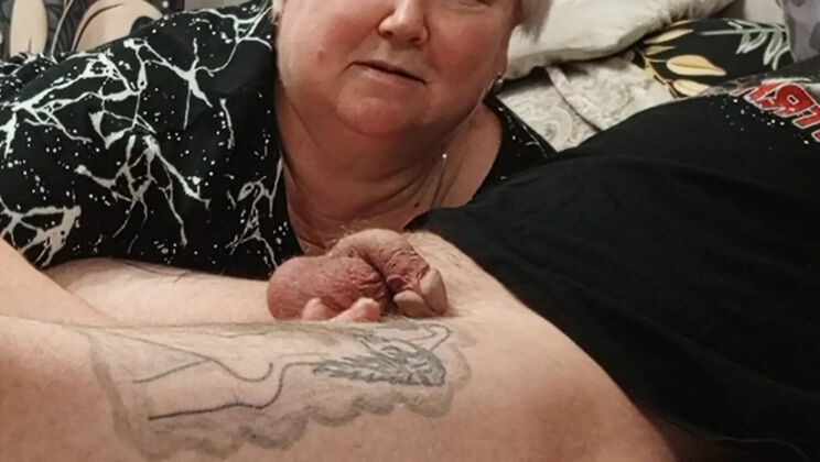 StepMom Zona901 Gives Blowjob and Swallows Cum - Russian MILF Deep Throat