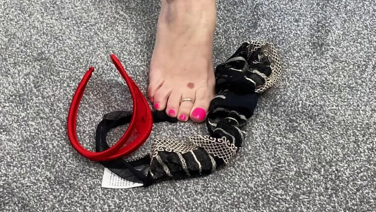 Mature British Mom Big Natural Tits Panties & Feet Homemade Model