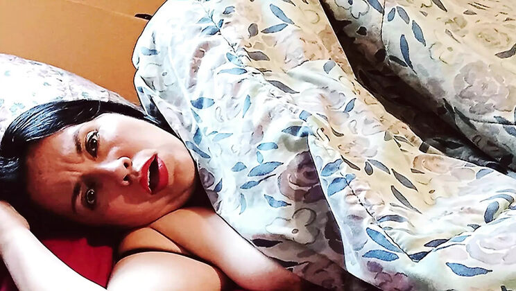 Early Morning Sex With BBW Stepmom Kelly - Sneaky Fuck & Morning Hump in Bed