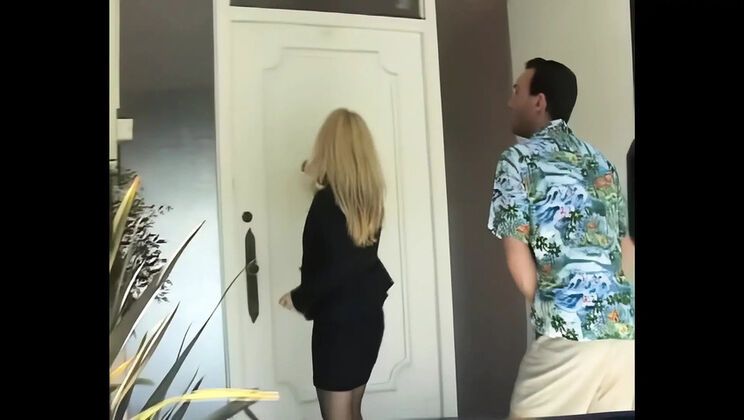 Queen Robin Pachino Rides Dino Bravo's Big Cock Hard - Sensual Blowjob & Cumshot in HD