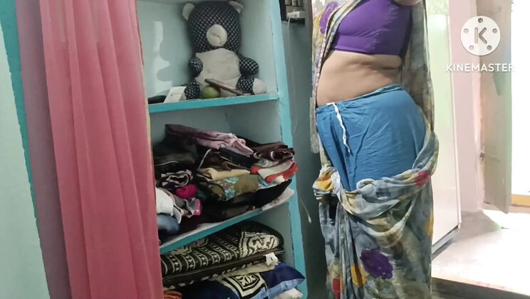 Desi Village Wife Chiru Chiru Outdoor Saree Show Indian HD Porn