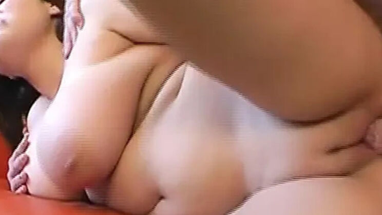 German amateur with big natural tits gets jizz sprayed on her after hardcore fuck