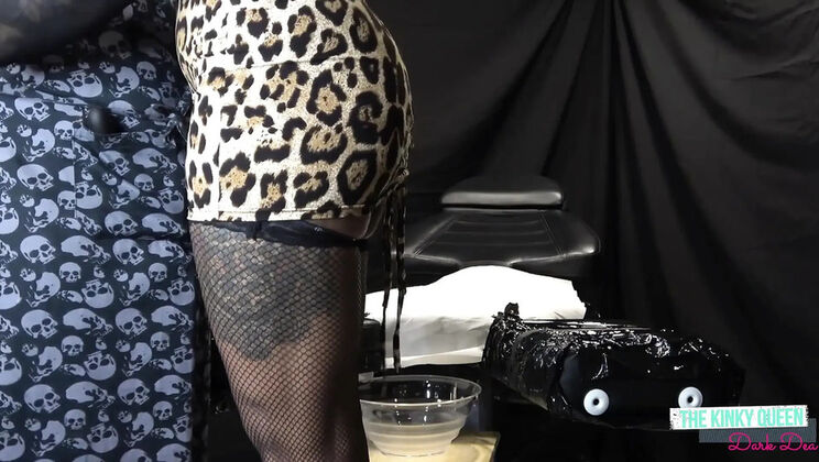 Dark Dea Kinky Queen Fucked Hard & Fisted - Creamy Pussy Pissing Action Part 1