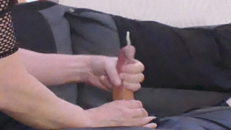 British MILF Lisa Essex Gives Intense Blowjob to Big Cock