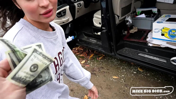 Homeless Girl Loves Big Dick - Blowjob & Rough Sex with Monster Cock