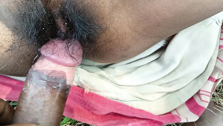 Desi Bhabhi Jungle Sex - Hot Indian Housewife Rough Doggy Style