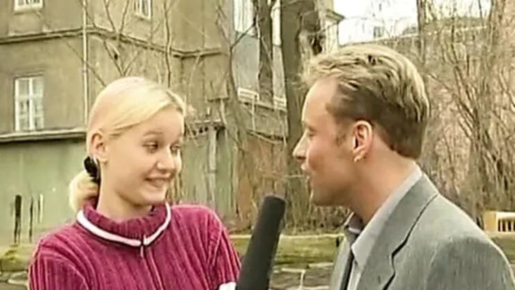 Blonde teen gets nude at retro casting audition