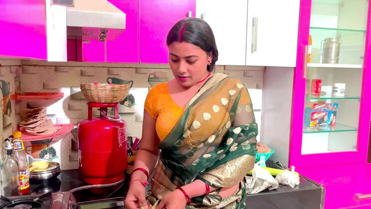 Hard Fucking My Stepmom while Stepdad is Away - Full Hindi Video (Hotty_ragini)