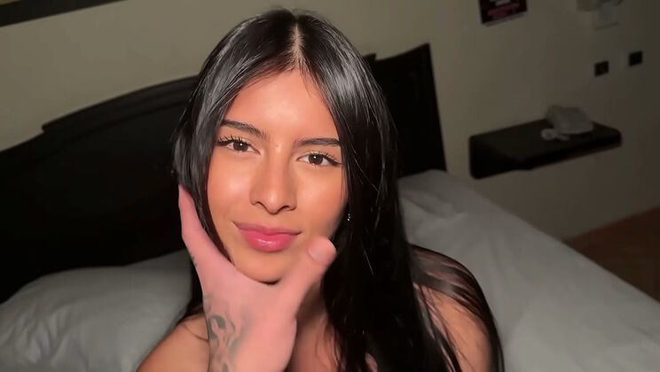 Sexy Colombian Gets Fucked Hard by Her Boss – Amazing Facial!
