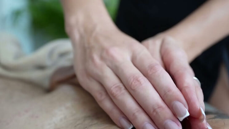 Sexy Petite Masseuse Gives Me a Slippery Handjob Covered in Oil
