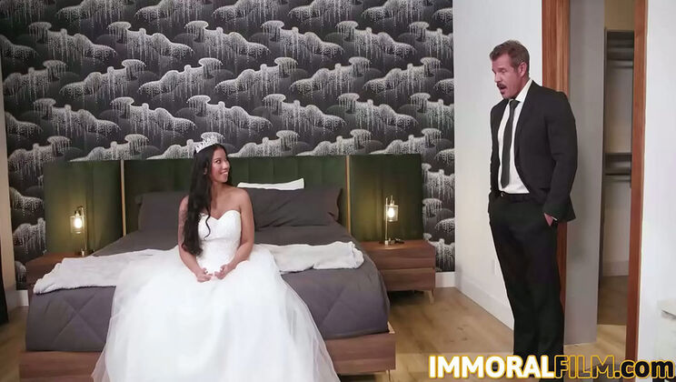 Shy Bride Ameena Green Hides in Room After Family Says Marriage Won't Last - Hardcore Deepthroat
