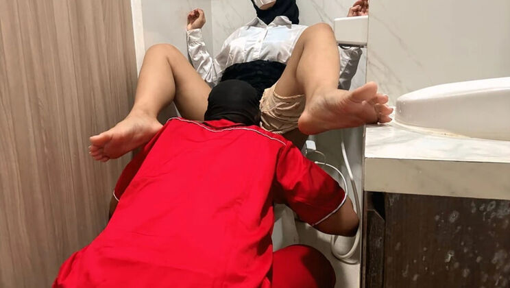 Clarelia Gets Fucked by Boss in Public Bathroom