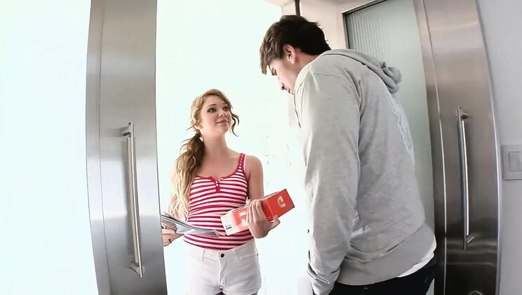 Big tits delivery girl Jessi swallows massive dick