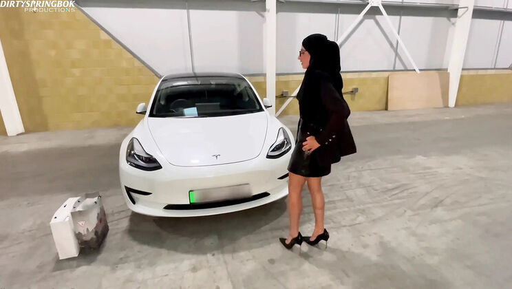 Hot Young Arab Wife Gets Fucked Hard in Car Park Blowjob and Facial