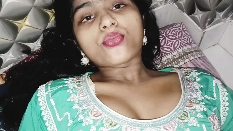 Real Desi Girl in Green Salwar Gets Hard Fuck Homemade