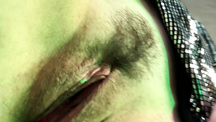 Quick Creampie at House Party with Mature MILF Anna Shpilman