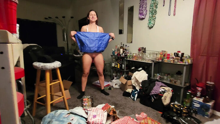 Naked Body Pong: Beginner Gets Embarrassed in Funny Truth or Dare Game