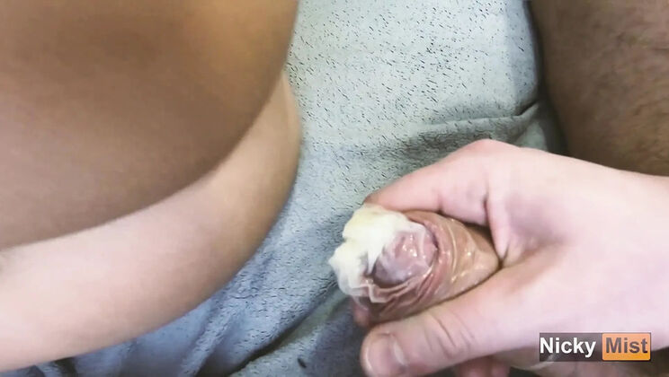 Nicky Mist's Tinder Date Fucks Her Huge Ass With A Condom in 4K