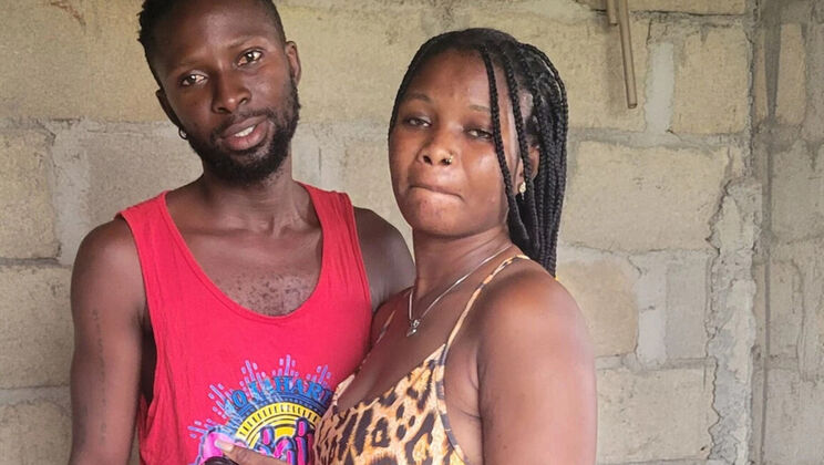Switcock Bends Over That Big Nigerian MILF Ass For BBC Doggystyle