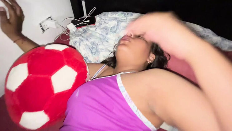 Big Ass Stepmom Shares Bed With Horny Stepson - Raw Amateur Sex