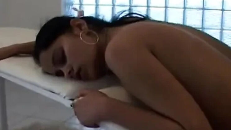 Fingering My Gorgeous Stepdaughter - Homemade Teen Lovemaking