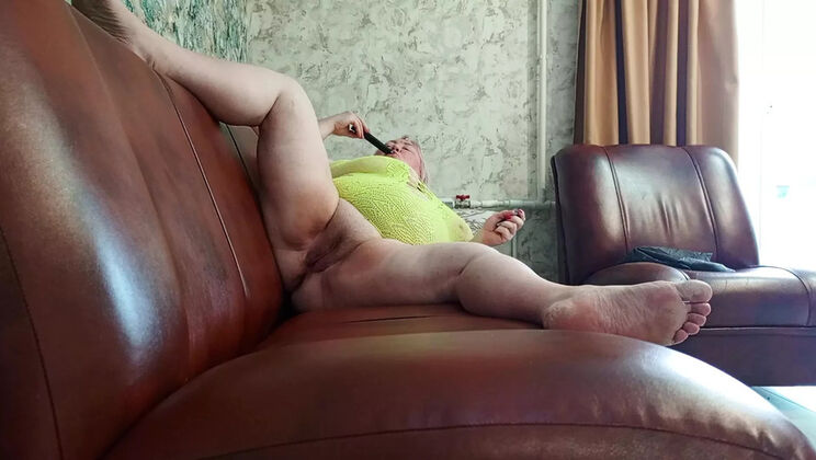 Zona901 Milf Toys Her Pussy After Work Next Door Orgasm