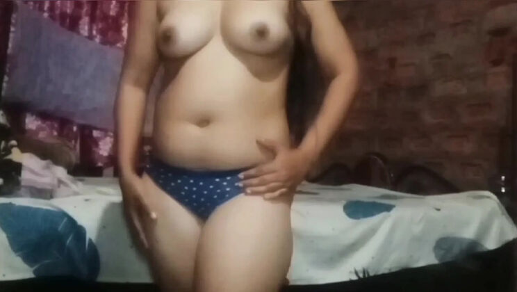 Desi Village Babe Momib45 Gets Naughty With Manshi