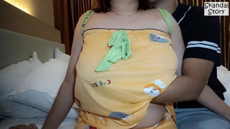 Lucky Step Son Fucks His Sexy Asian Stepmom