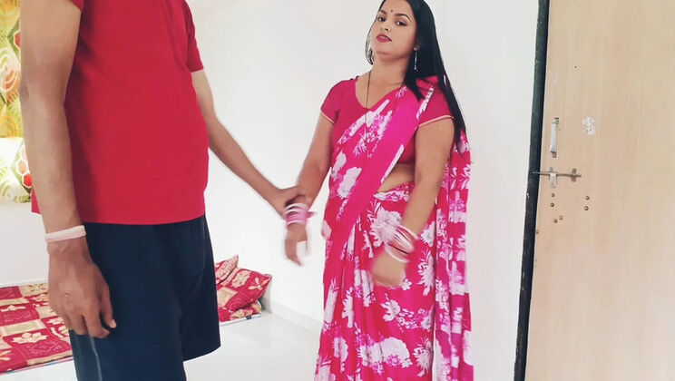 Gas Cylinder Delivery Boy Fucks Rhea Bhabhi in Desi Style