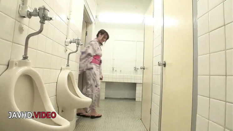Yumi Maeda Gives Hot JAV Blowjob Then Gets Fucked Hard