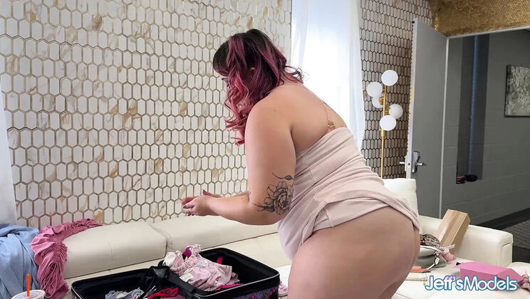 Chubby Rose LaReine Tries a Dildo – Big Tits BBW Sex Toy Teaser
