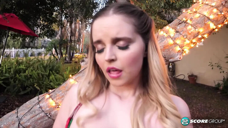 Codi Vore Wants to Come Over and Play Solo Outdoors